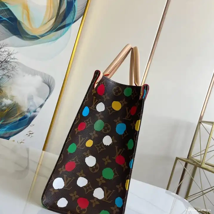 Fashionrepsfam ru LV Bag 2301DJ0002 1028